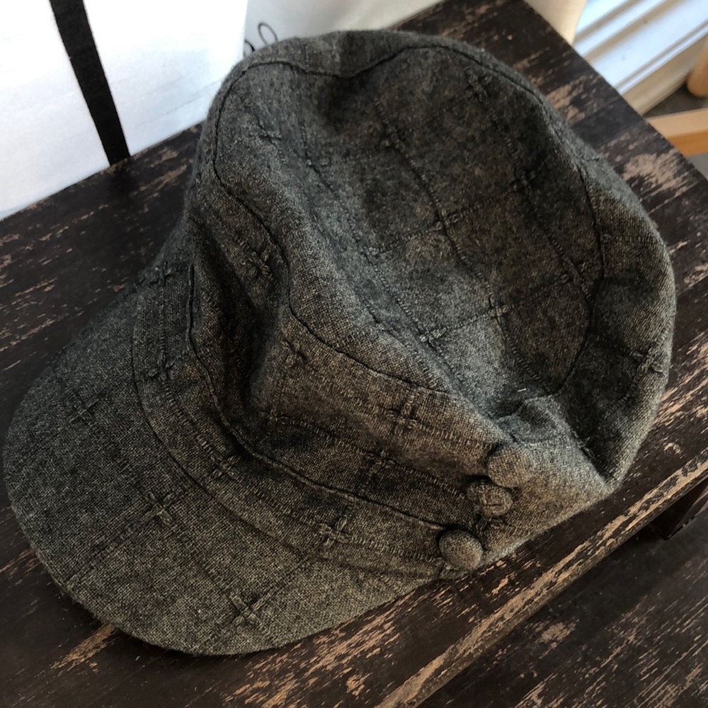 Wool hat - Picture 6 of 6